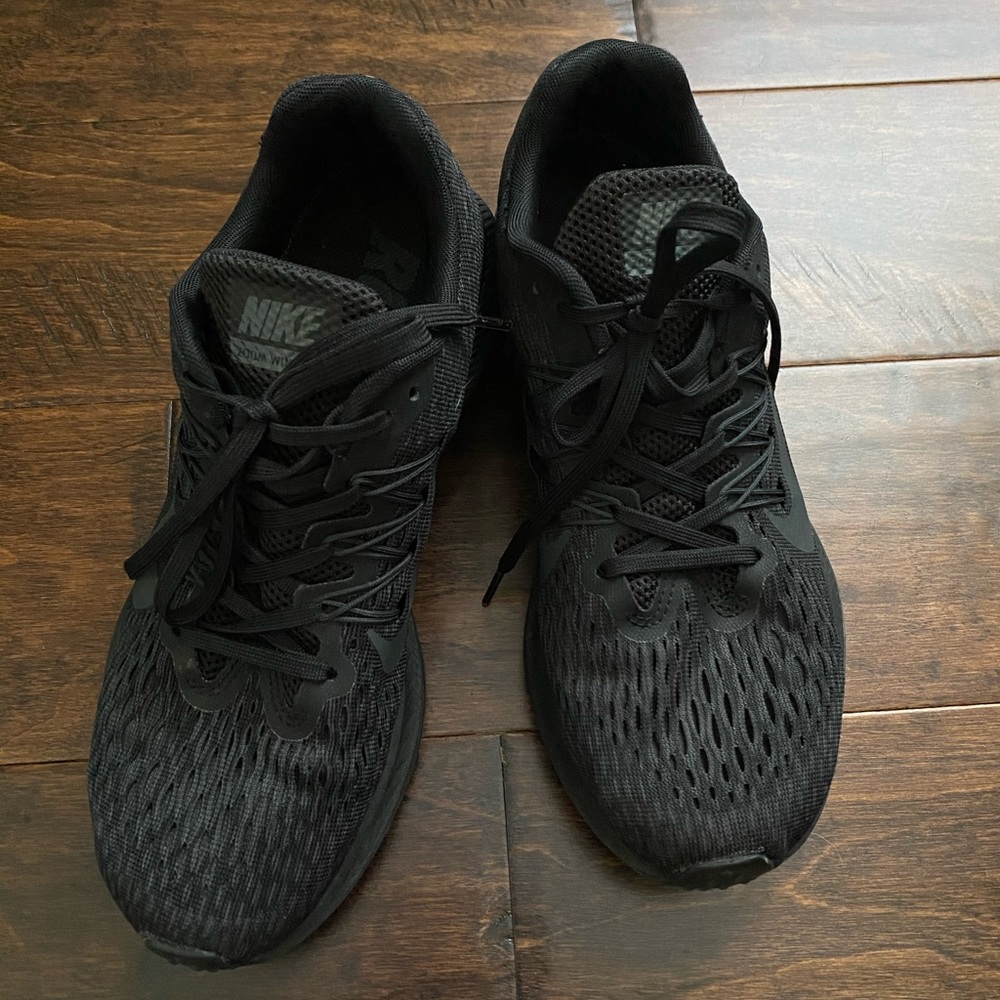 Black women nikes